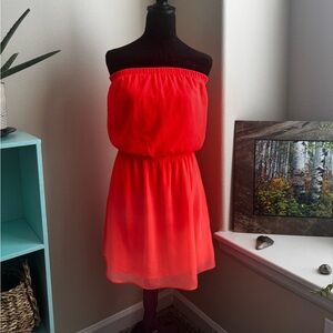 ✨PERFECT CONDITION✨ Express Coral Strapless Dress